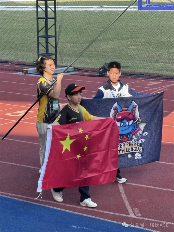 龍隊、小白、果果