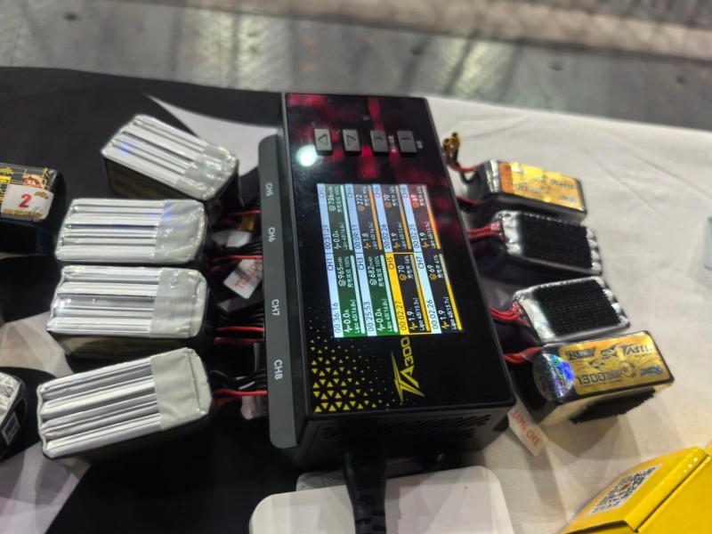 Tattu 無(wú)人機(jī)足球電池和充電器